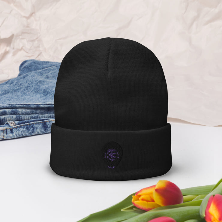 ‘PURPLE ALIEN’ KE ‘OUT OF THIS WORLD’ Embroidered Beanie